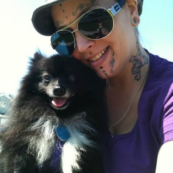 Meet your Posher, Bronte - Picture 1 of 1